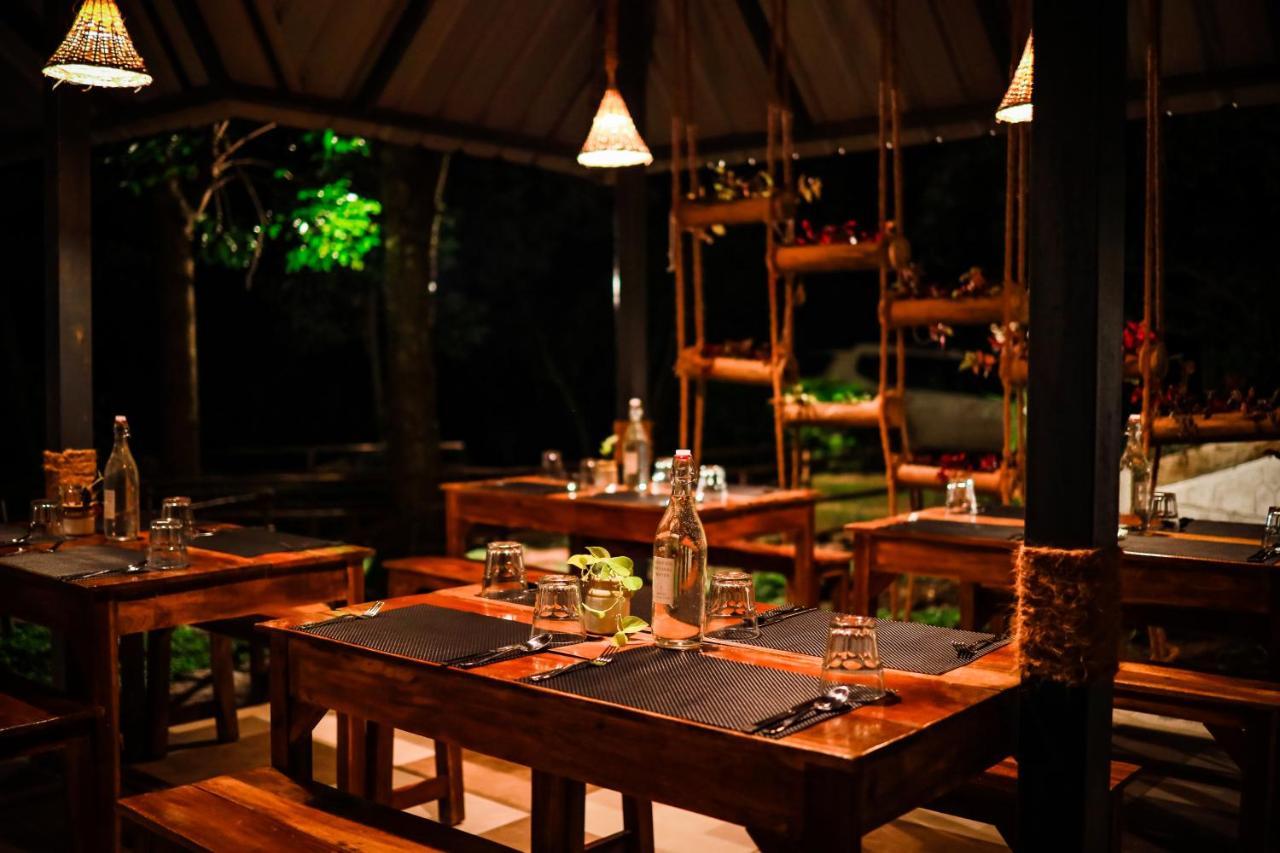 Golden Fern Resort Kanthalloor Εξωτερικό φωτογραφία