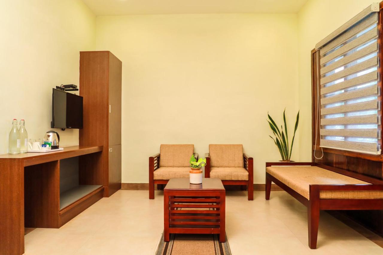 Golden Fern Resort Kanthalloor Εξωτερικό φωτογραφία